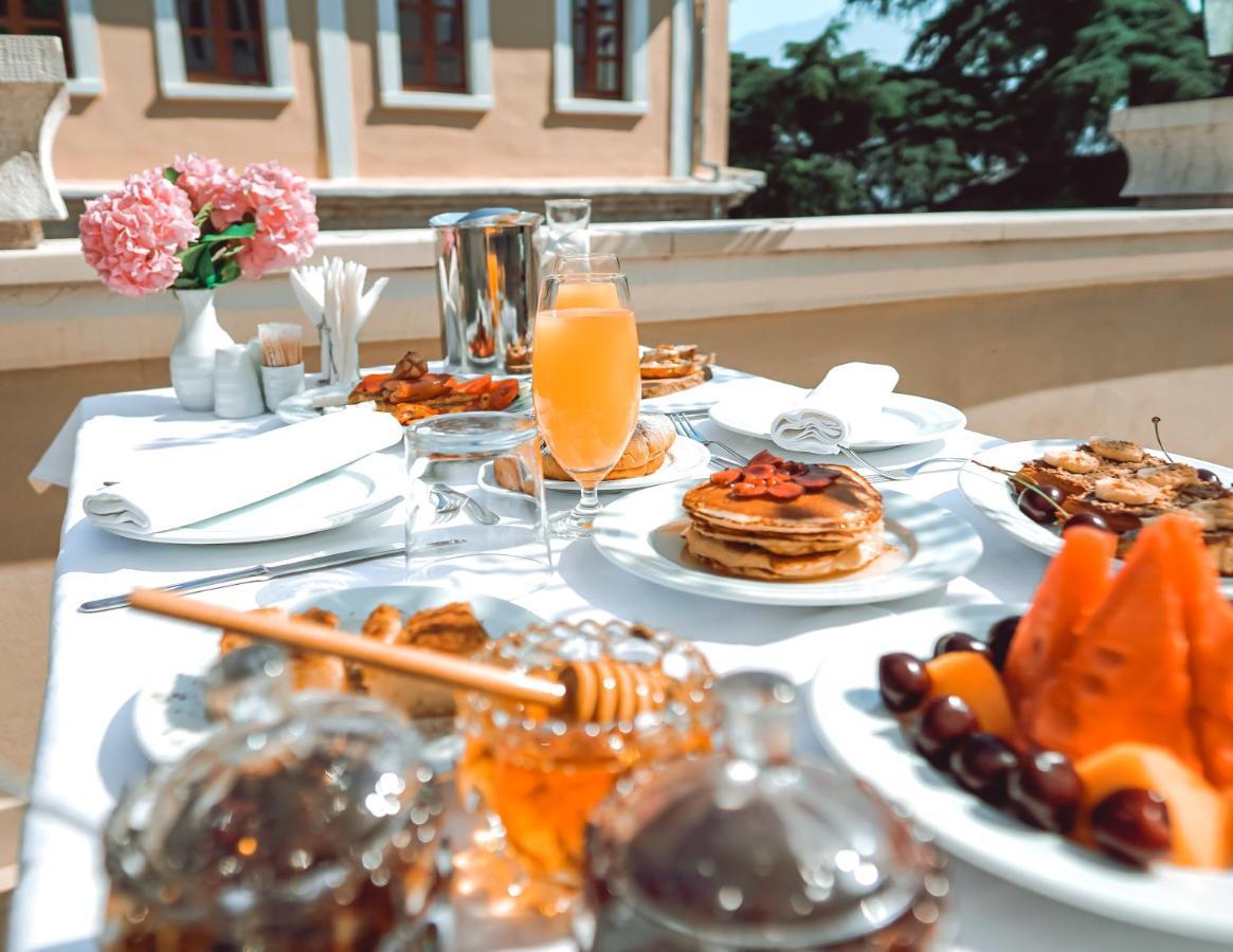 Hotel Argjiro Gjirokastër Buitenkant foto